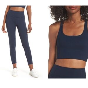 Girlfriend Collective Size M Sport Bra Crop Top Navy Blue Yoga Athleisure